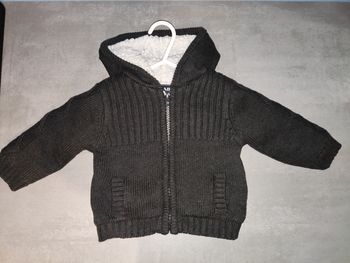 Manteau avec capuche chaud Kiabi 9 mois