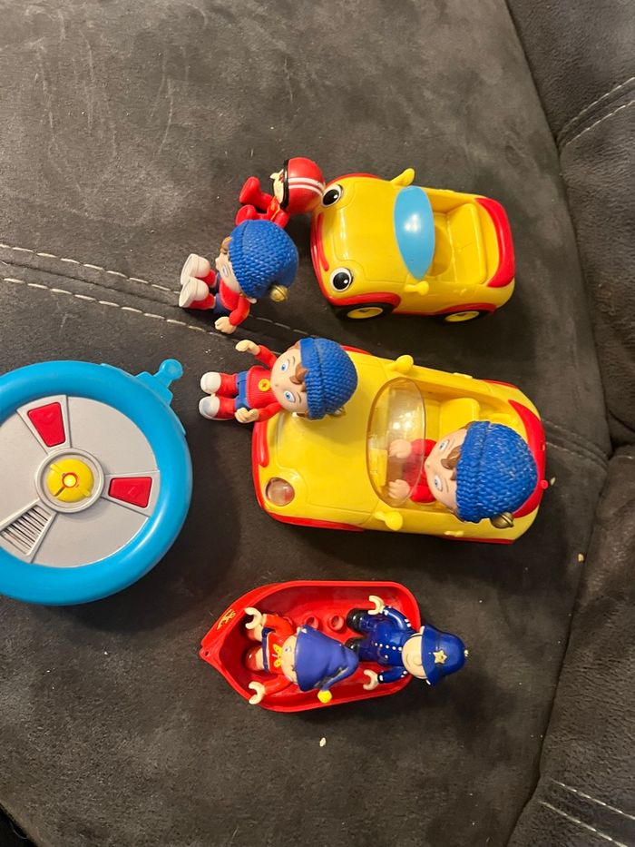 Lot oui-oui figurines et voitures - photo numéro 2