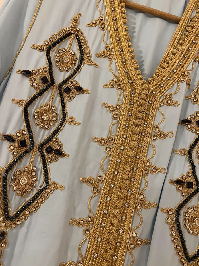 Caftan (takchita) taille Xs porté une seule fois - photo numéro 5