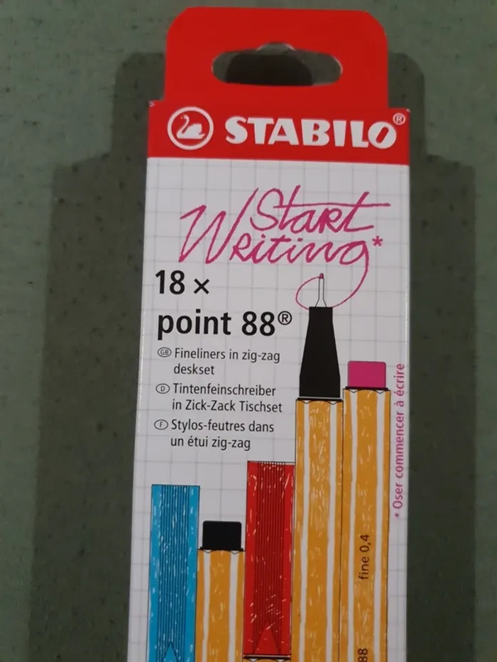 Lot stylos bic et feutre point 88 stabilo - photo numéro 5