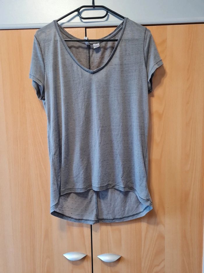 Tee shirt