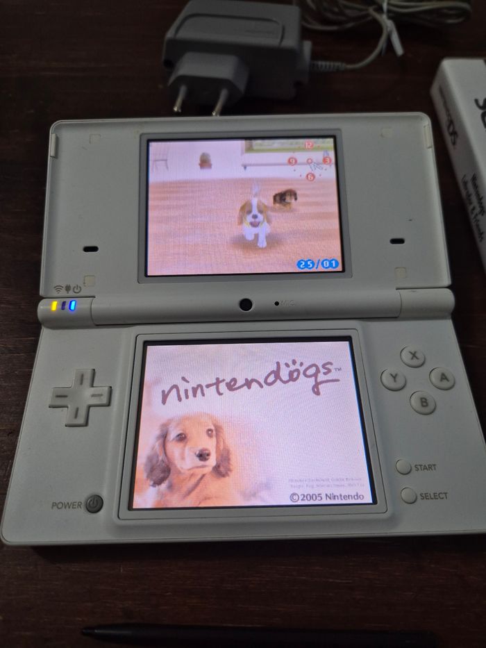 Console Nintendo dsi blanche et jeux - photo numéro 2