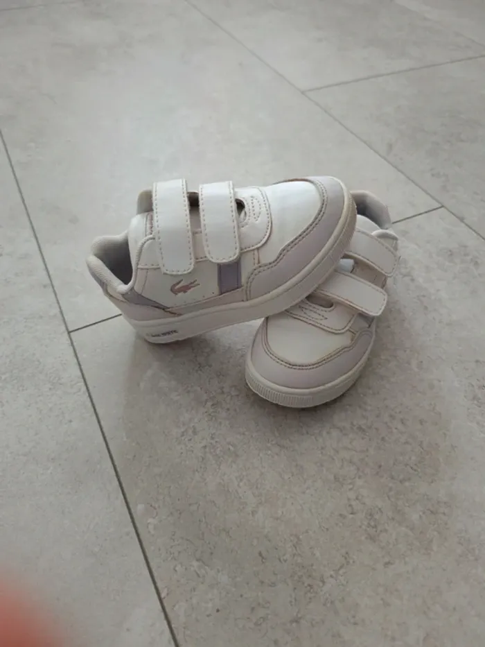 Basket Lacoste fille t22