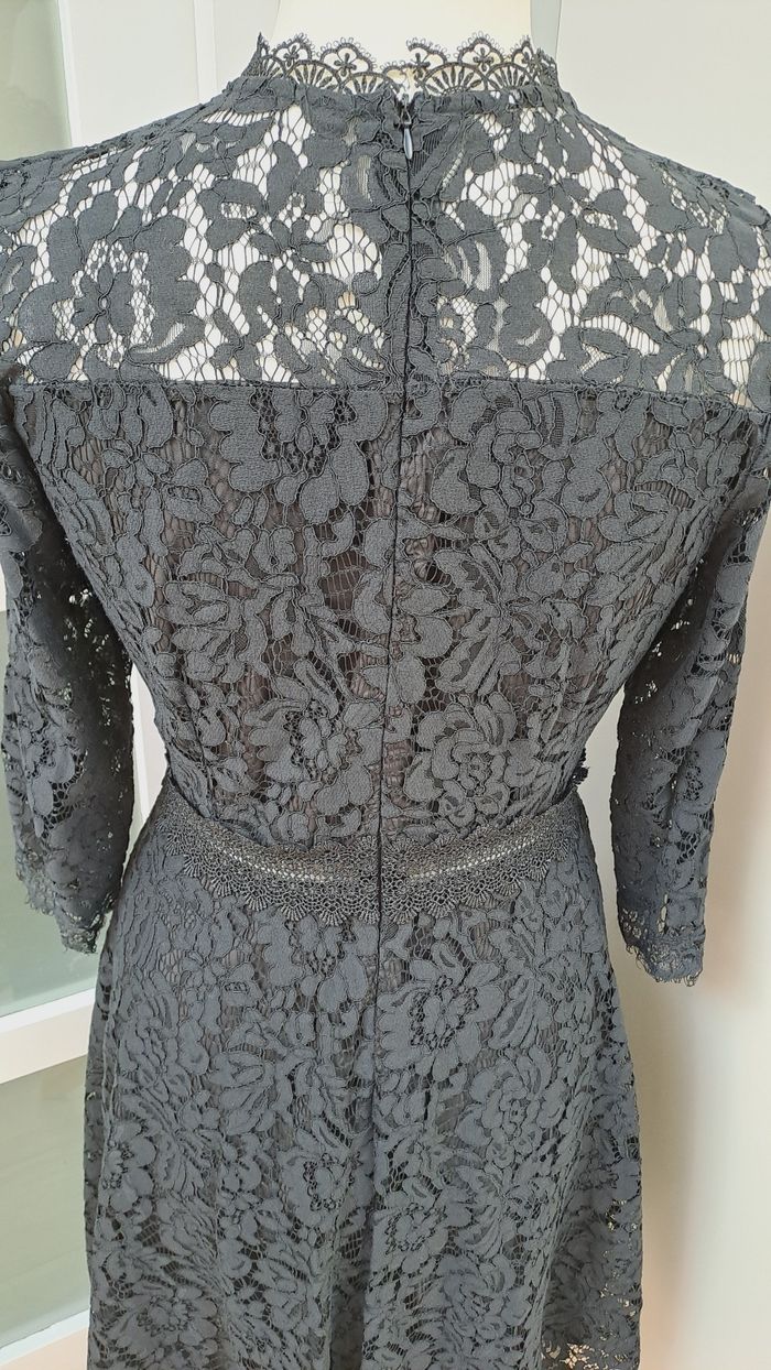 Robe noire dentelle - photo numéro 3