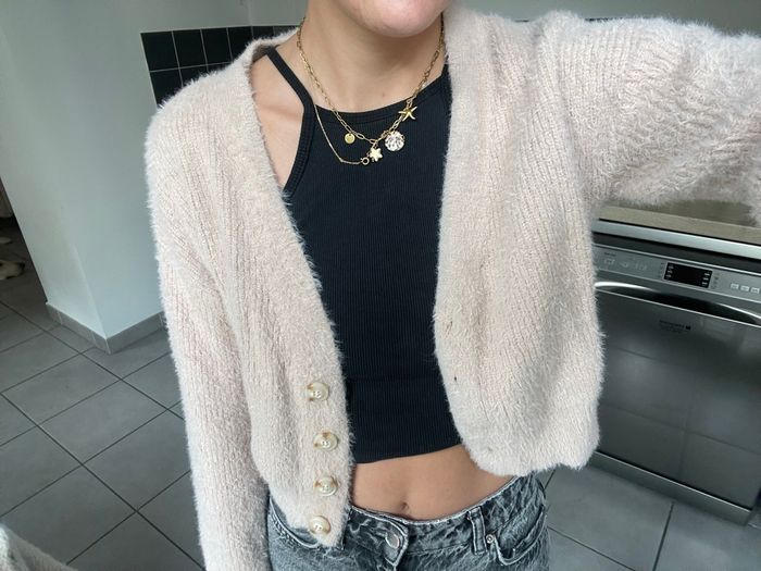 Cardigan rosé beige Bershka - photo numéro 2