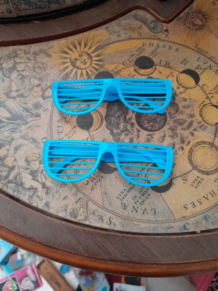 Lot de lunettes bleus