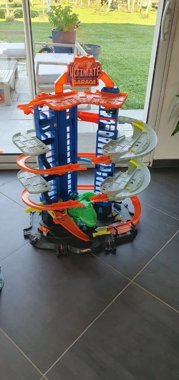 Grand circuit hot wheels