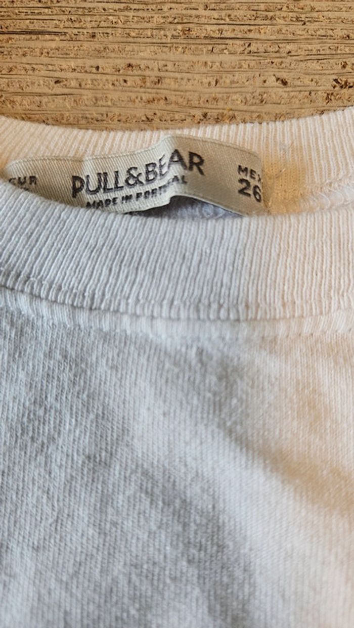 Croc top large, à manches courtes, blanc avec inscription mauve, Pull & Bear, S/26 - photo numéro 5