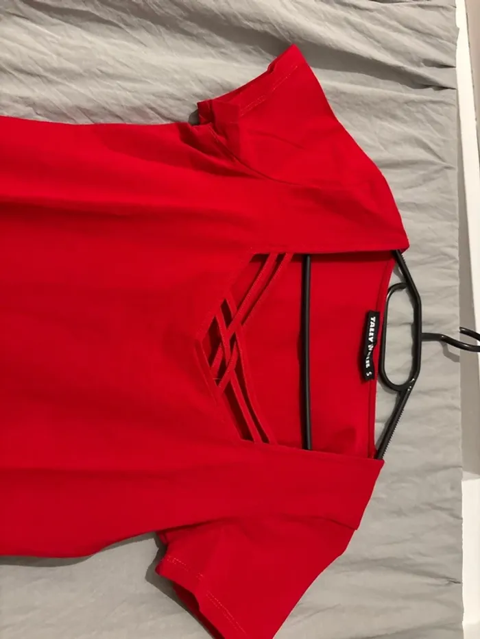 t shirt rouge - photo numéro 2