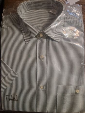 Lot de 2 chemises neuves T39/40