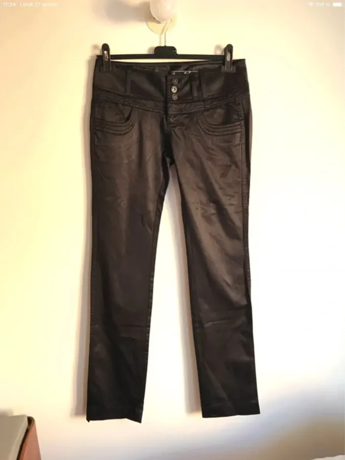 Pantalon noir chic et brillant Zara Trafarluc taille 36 - photo numéro 2