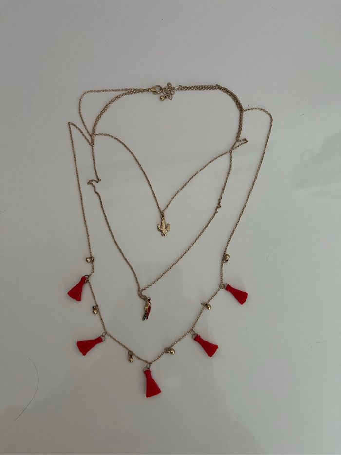 Collier triple rang