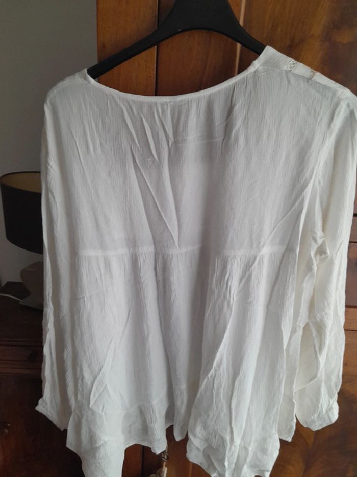 Blouse blanche - photo numéro 3