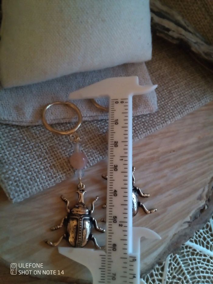 Boucles d'oreilles bohèmes scarabées et pierres naturelles lune et labradorite - photo numéro 2