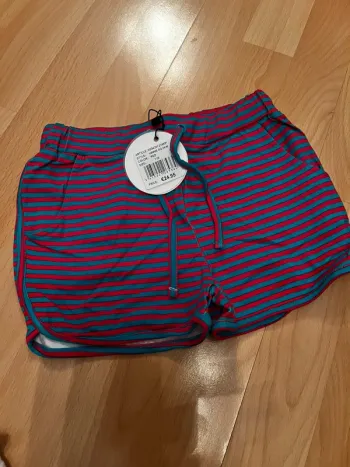 Short fille 6 ans someone