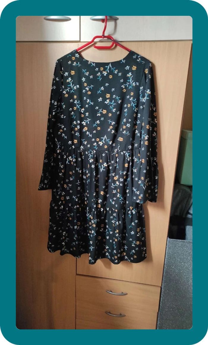 Robe fleurie volant - photo numéro 3