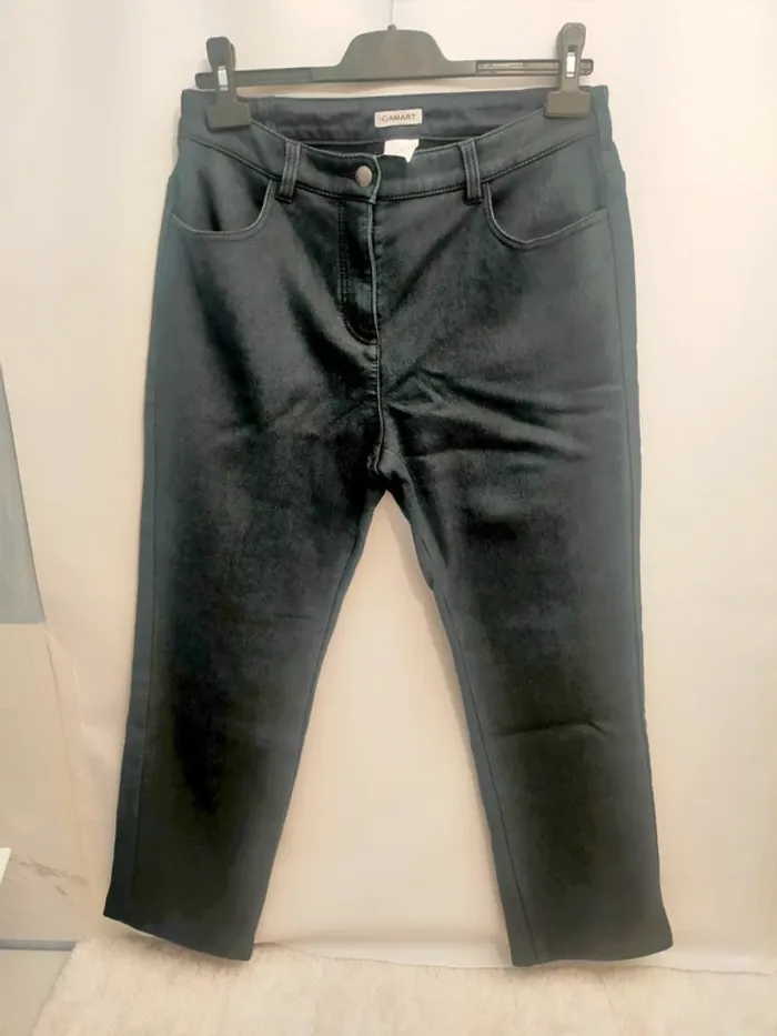 Jean's bleu marine Damart taille 42 en très bon état - photo numéro 2
