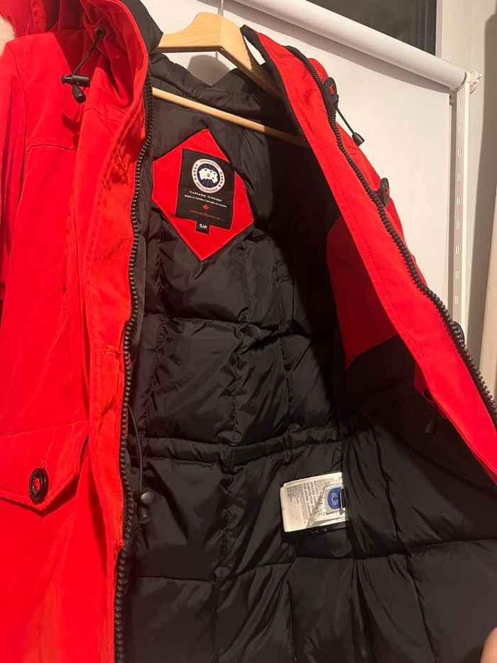 Manteau rouge Canada gosse - photo numéro 7