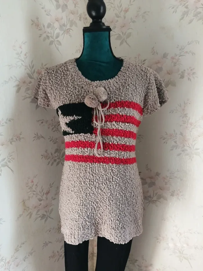 Pull Tunique beige manches courtes en moumoute avec ponpons et drapeau USA / sans marque / (TU) - photo numéro 3