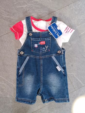 Ensemble neuf taille 6 mois " les bébés sont comme ca" prix neuf 24.95€