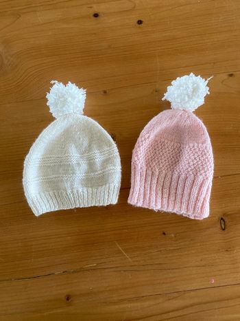 2 bonnets faits main