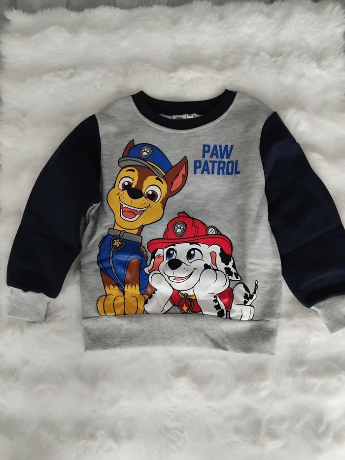 Sweat paw patrol, neuf avec étiquettes, taille 5 ans