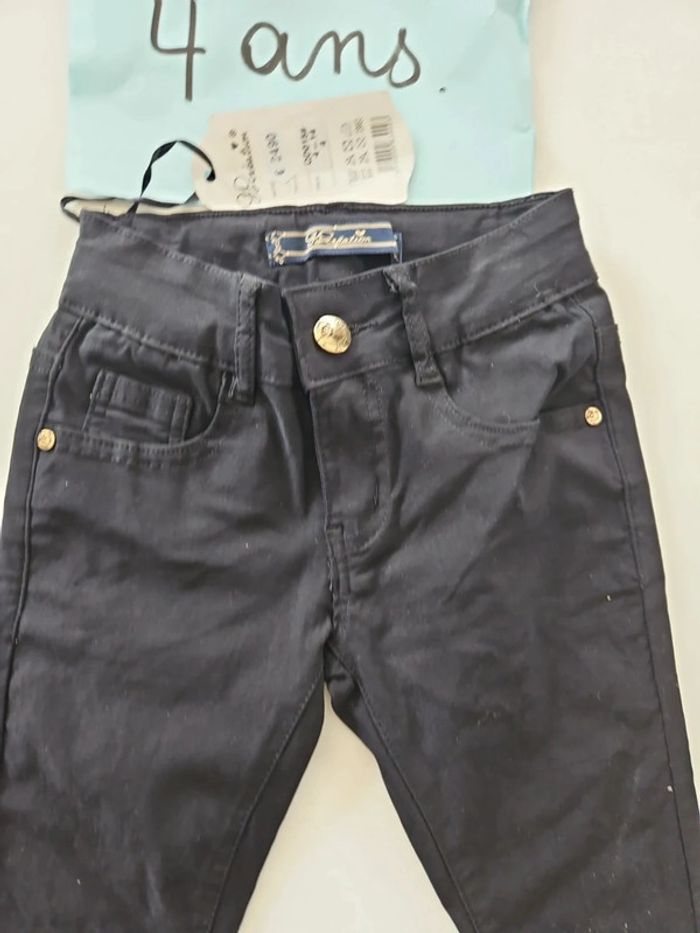Pantalon fille noir neuf vec etiquette taille 4 ans - photo numéro 4
