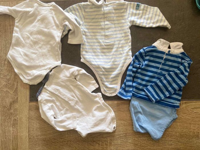 Lot 4 bodys 1 mois - photo numéro 5
