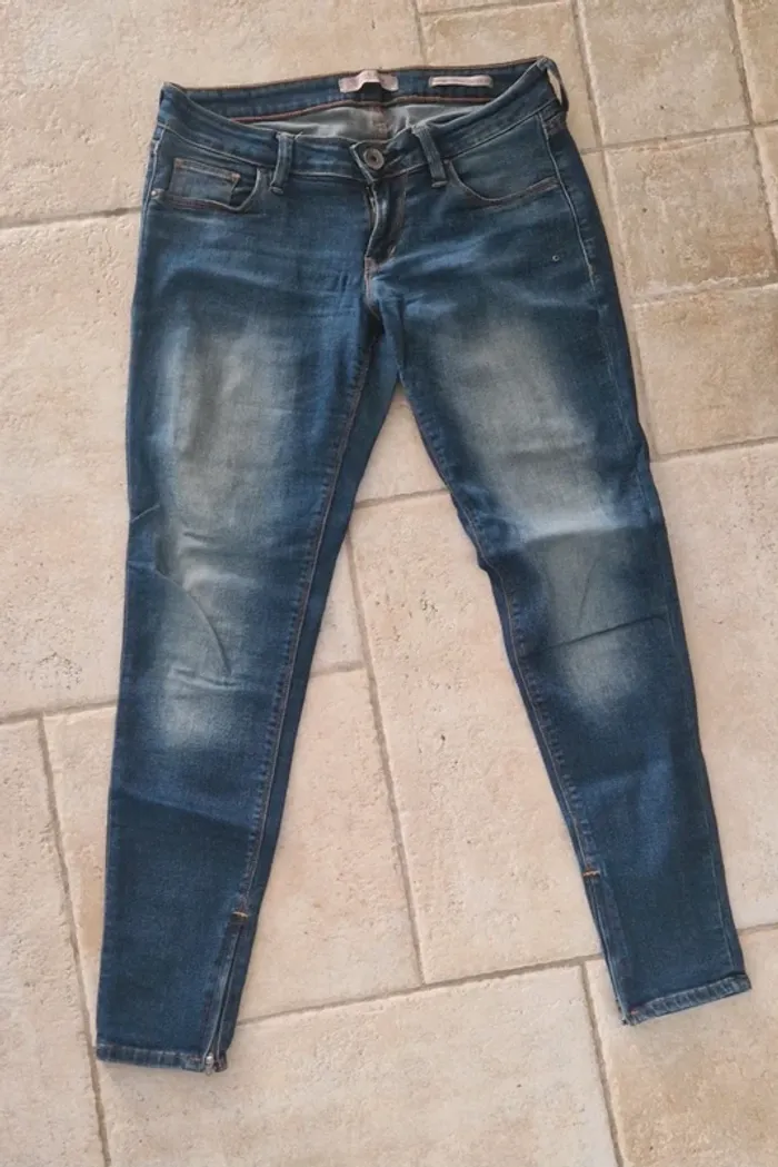 Jeans Guess Taille 28 - photo numéro 8