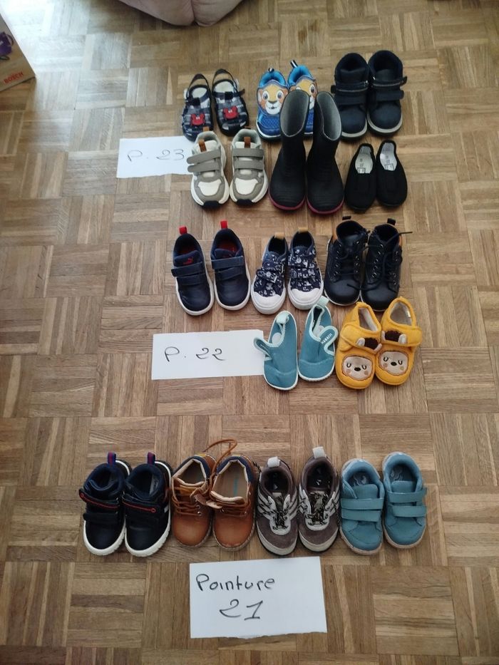 1 lot de 15 paires de chaussures enfant Pointures 21-22-23