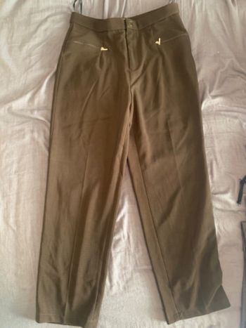 Lot 1 pantalon marron et 1 pantacourt noir taille L