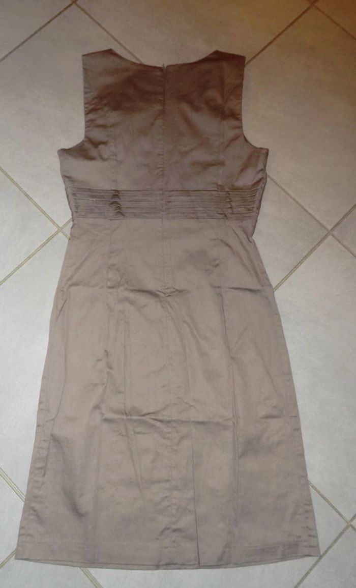 Robe droite 36 - photo numéro 2