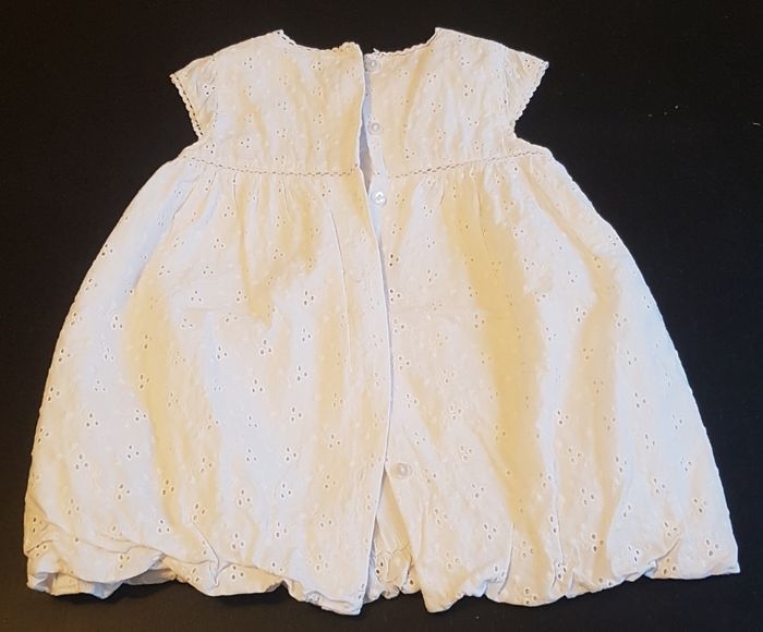 Robe blanche 12 mois - photo numéro 2