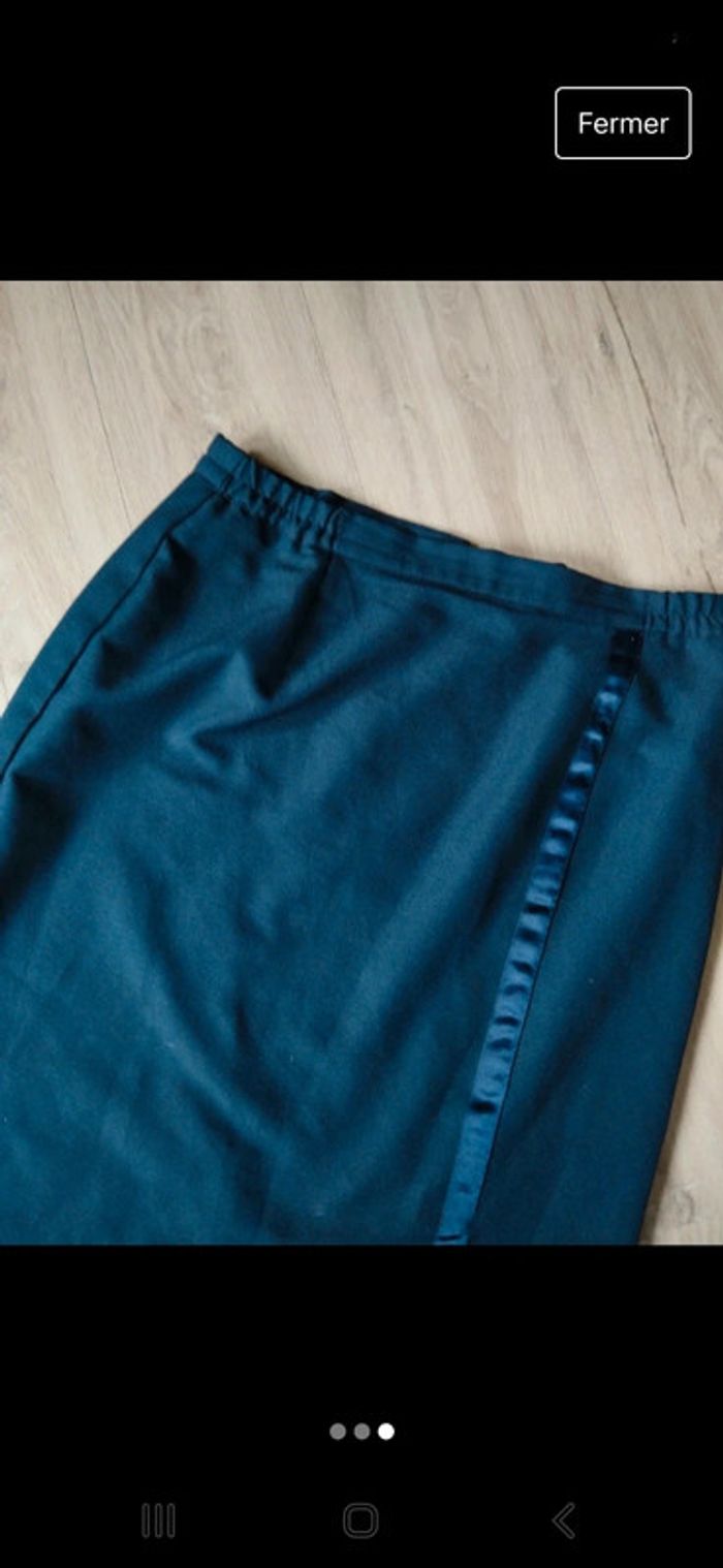 Superbe jupe mi long type crayon taille 54 bleu marine - photo numéro 3