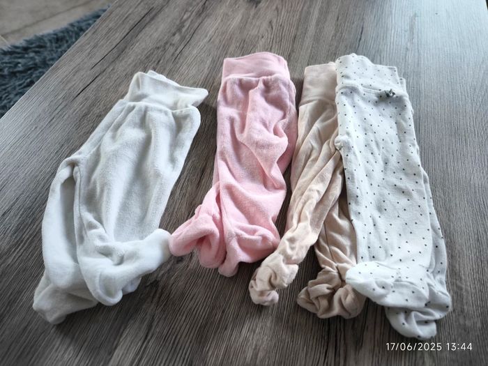 Lot 6 pantalons à pieds