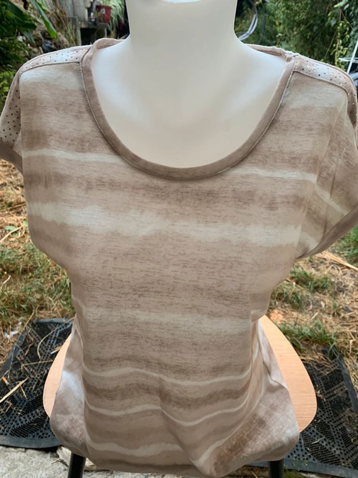 Teeshirt Armand Thierry taille 40 beige - photo numéro 2