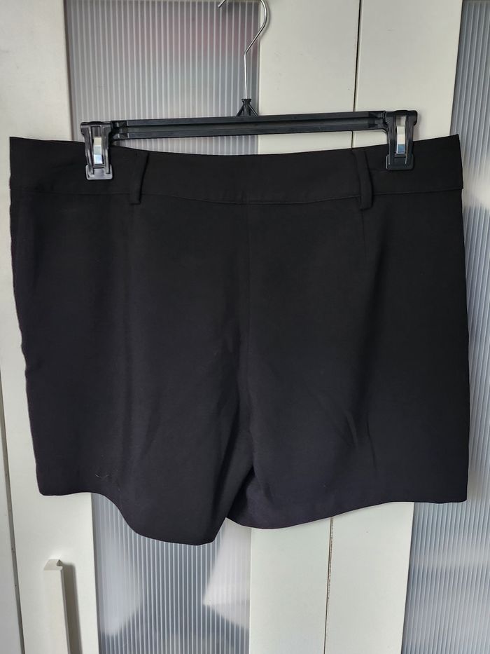 Short femme taille 44 - photo numéro 6