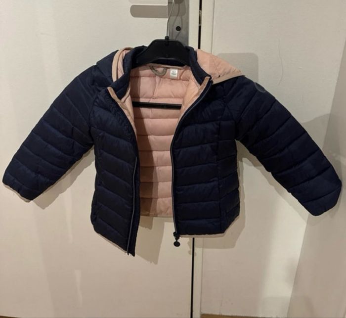 Doudoune fille  okaidi  taille 5 ans très bon état