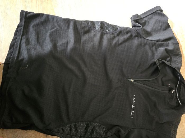 A vendre vetements de sports - photo numéro 3