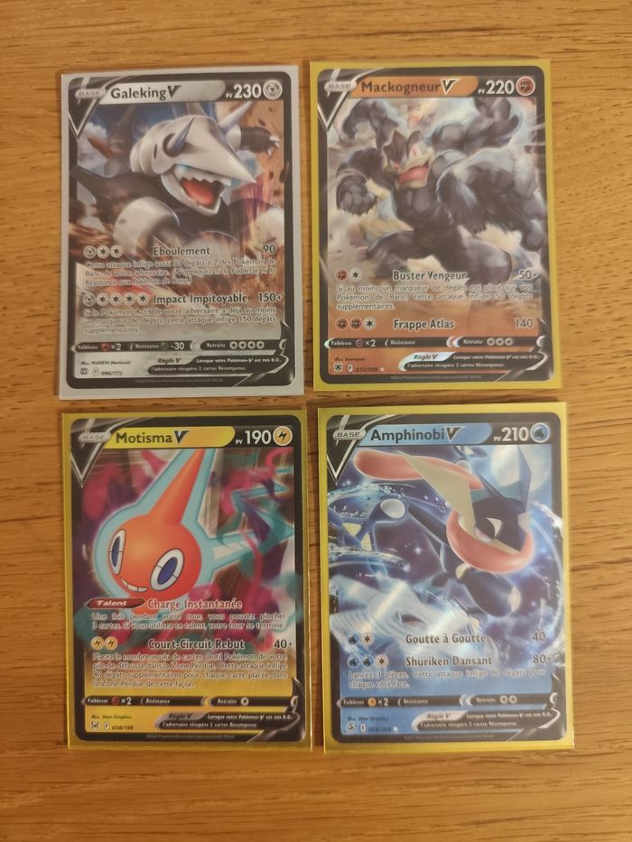 Lot 4 cartes Pokémon V Amphinobi Galeking Mackogneur Motisma ultra rare