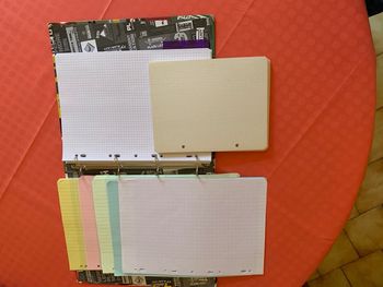 Lot feuilles fournitures scolaires
