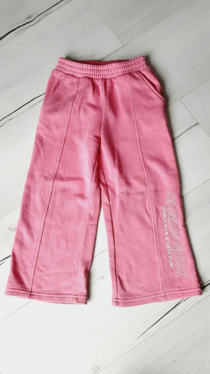 Vêtement fille pantalon rose large Kiabi 4 ans