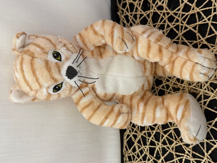 Peluche chat IKEA rayé roux yeux verts 30 cm - photo numéro 3