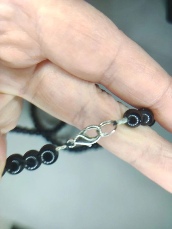 Collier de perles noires lithothérapie - photo numéro 5