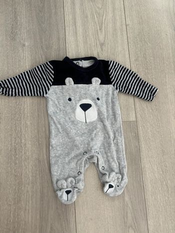 Pyjamas ours