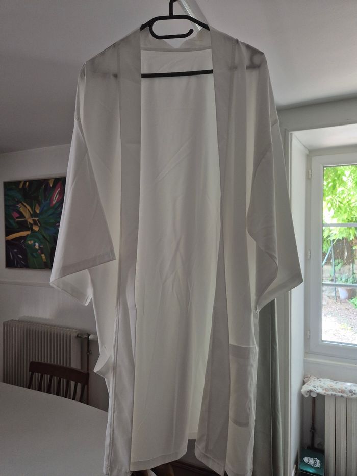 Lot de 3 kimonos - photo numéro 2