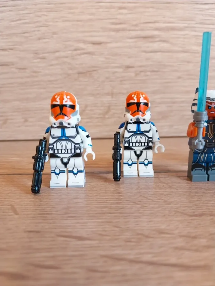 Figurines type lego Jedi Ashoka + 4 clones de la légion d'Ashoka star wars - photo numéro 3