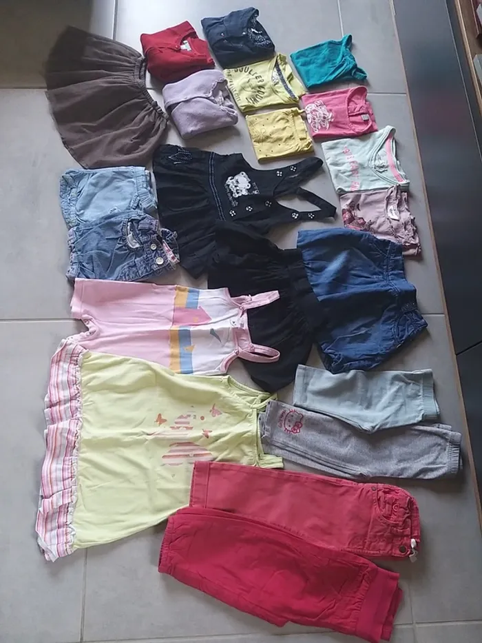 Lot de vêtements été fille en 18 mois