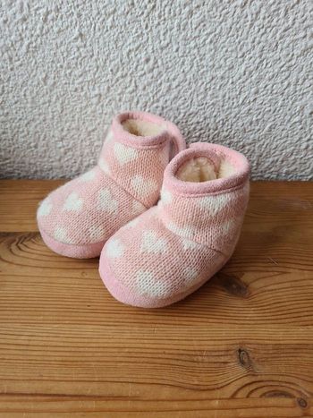 chausson rose avec coeur