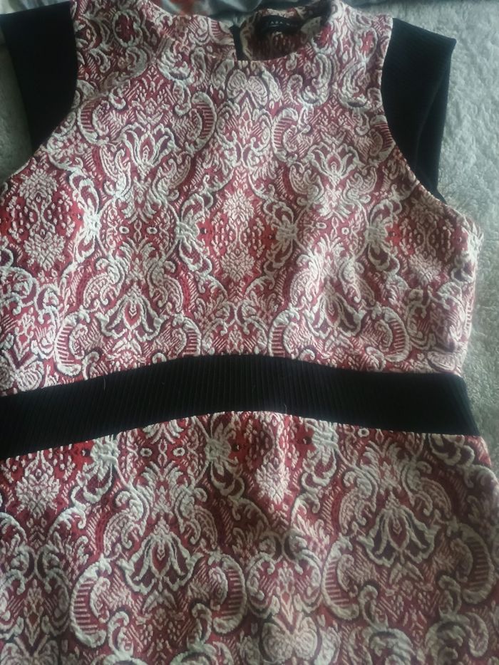 Robe zara rouge blanche et noir manches courtes XS - photo numéro 5